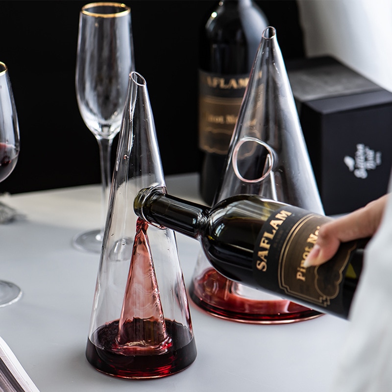 Wine Decanter Elegant Glass Pourer Wine Decanter Elegant Glass Pourer