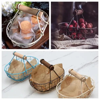 Wire Bread Basket with Wooden Handle Wire Bread Basket with Wooden Handle