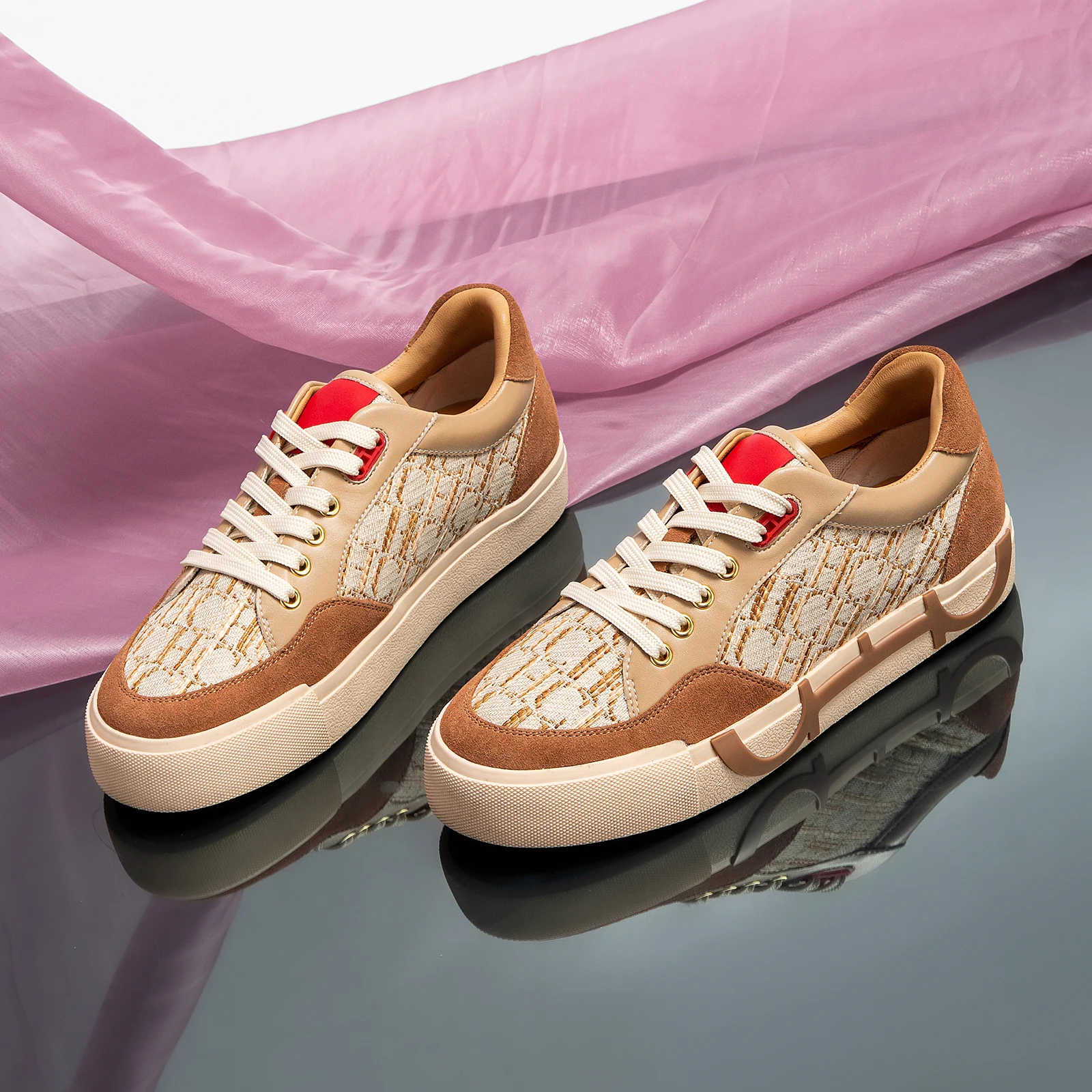 Women's Shoes Luxury Brand Flat Casual Shoes Letter Printed Breathable Comfortable Fashion Woven Sneakers Women's Shoes Luxury Brand Flat Casual Shoes Letter Printed Breathable Comfortable Fashion Woven Sneakers