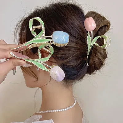 Women's Tulip Hair Claw Accessory