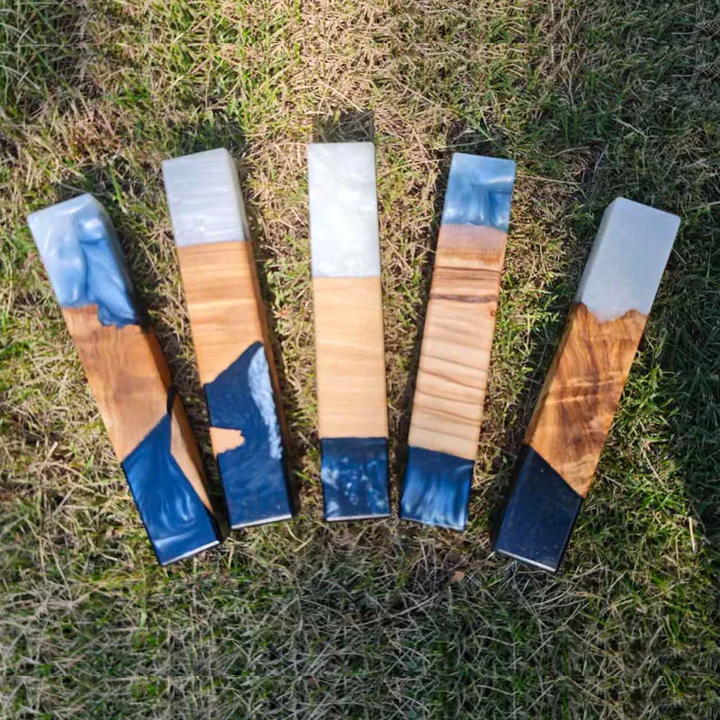 Wood Resin Mezuzah Case with Hebrew Shin Symbol Handcrafted Mezuzah Case for Door Decoration Mezuza Jewish Religious