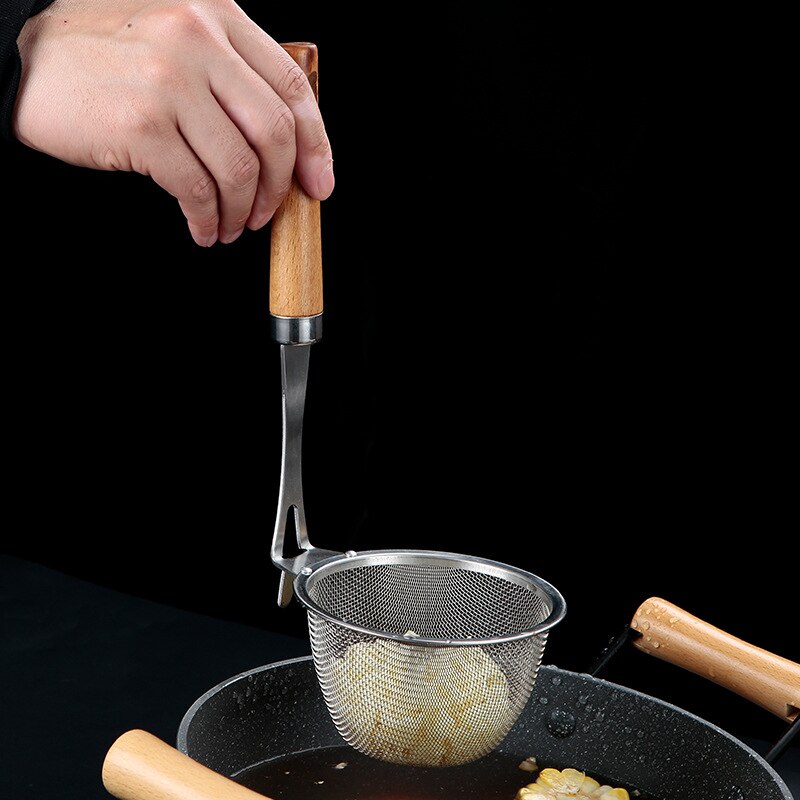 Wooden Handle Ramen Noodle Strainer