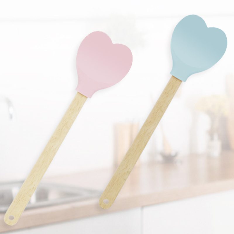 Wooden Handle Silicone Heart Spatula Wooden Handle Silicone Heart Spatula