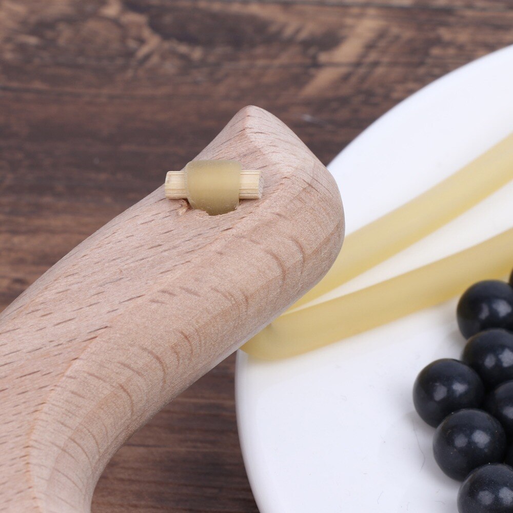 Wooden Hunting Slingshot with Band Wooden Hunting Slingshot with Band