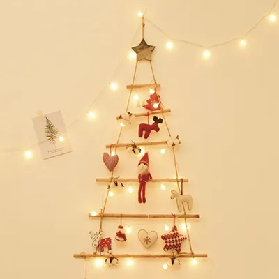 Wooden Wall Mounted Christmas Tree