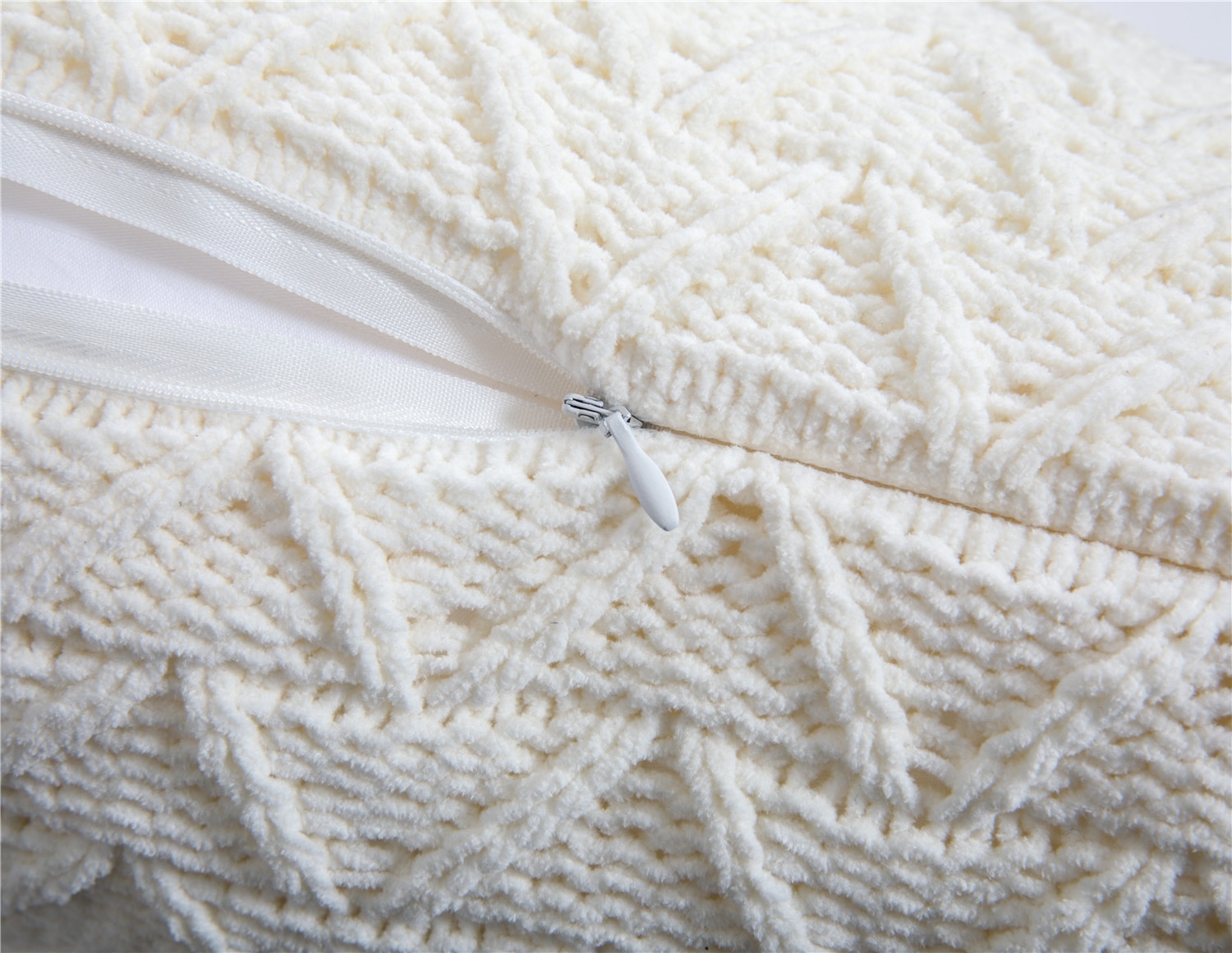Woven Pillow Cover with Tassels Woven Pillow Cover with Tassels