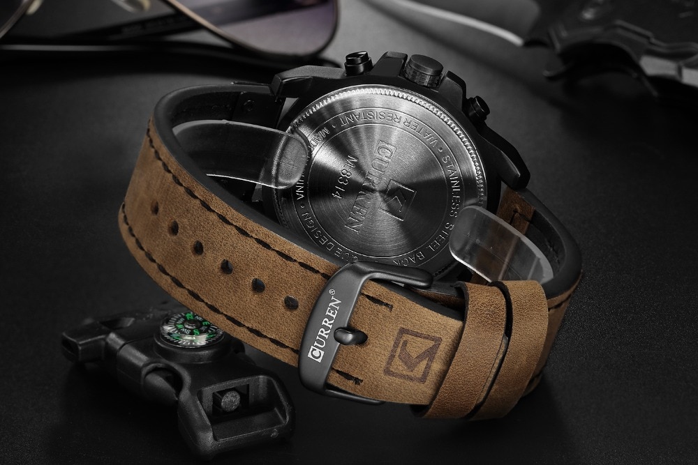 Wrist Watch For Men In Leather Design