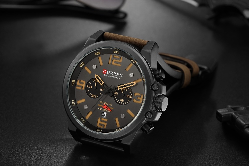 Wrist Watch For Men In Leather Design